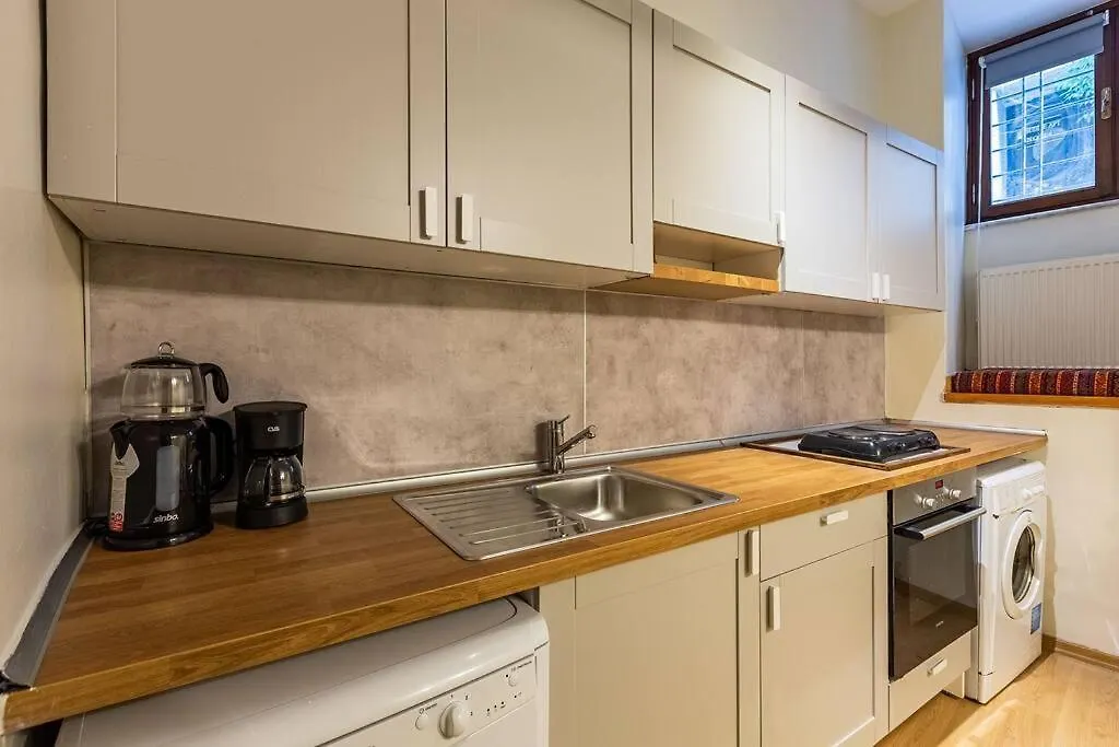1Br Central Flat 5 Min Walk To Istiklal In Beyoglu Стамбул Апартаменты