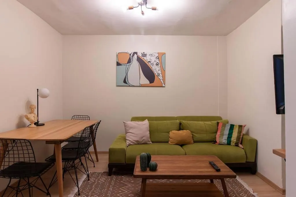 Апартаменты 1Br Central Flat 5 Min Walk To Istiklal In Beyoglu Стамбул