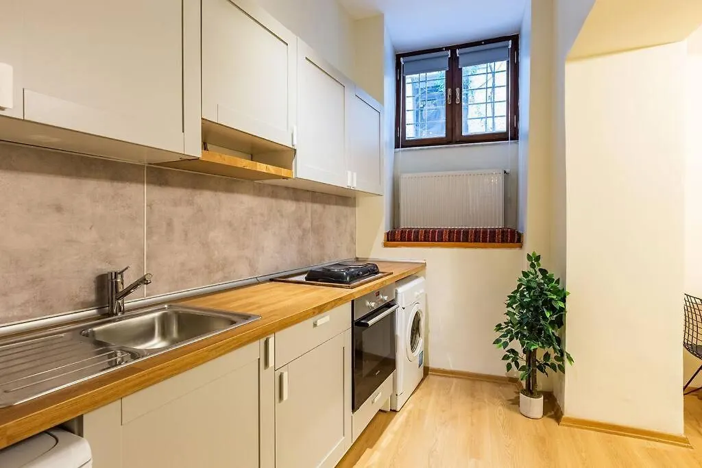 Апартаменты 1Br Central Flat 5 Min Walk To Istiklal In Beyoglu Стамбул Турция