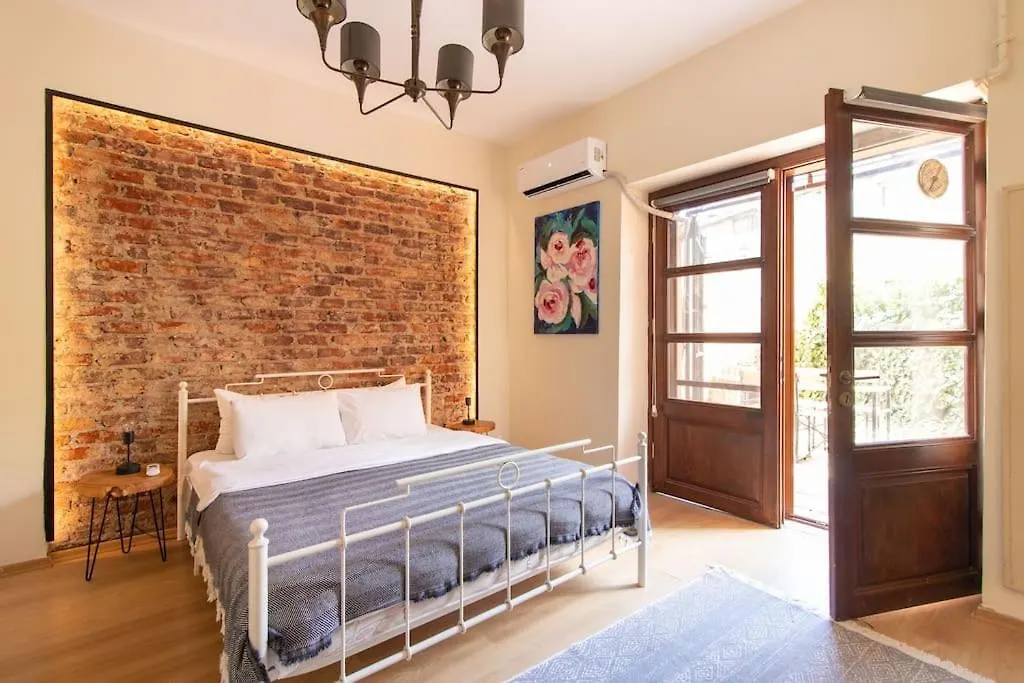 Апартаменты 1Br Central Flat 5 Min Walk To Istiklal In Beyoglu Стамбул