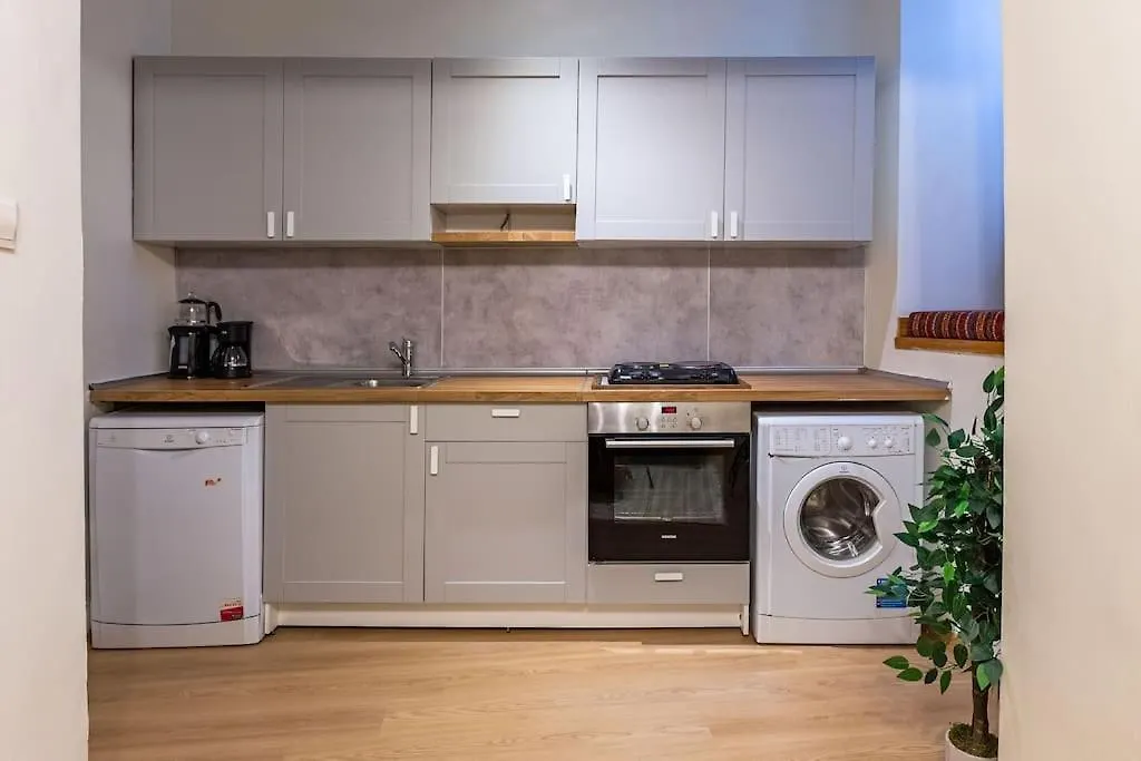 Apartment 1Br Central Flat 5 Min Walk To Istiklal In Beyoglu Istanbul Turkey
