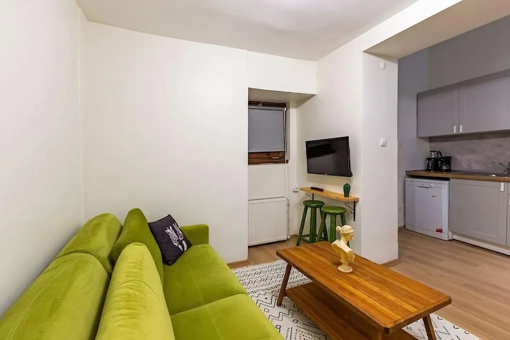 1Br Central Flat 5 Min Walk To Istiklal In Beyoglu Istanbul